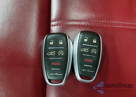 2021 Alfa Romeo Stelvio Ti Awd z USA, uszkodzony, nr VIN ZASPAKBNXM7D18339